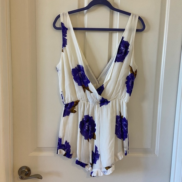 Winston White X Revolve Floral Romper Blue & White Size Small - Picture 4 of 6